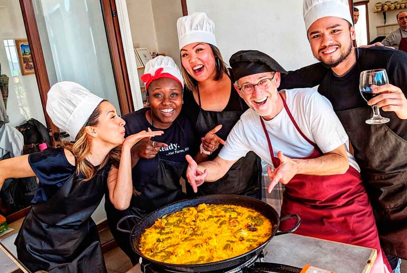 Paella cooking class